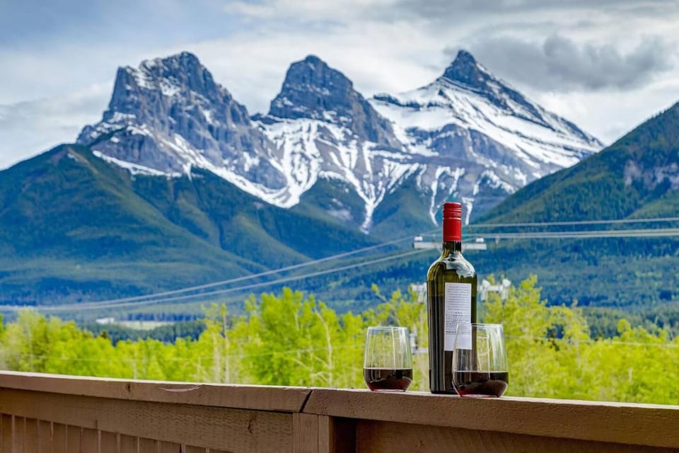 Balcony/Terrace, Mountain view