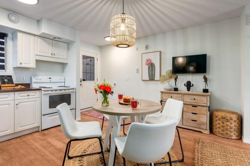 TV and multimedia, Dining area