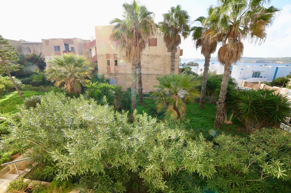 Property building, Spring, Day, Natural landscape, Garden, Garden view, Sea view