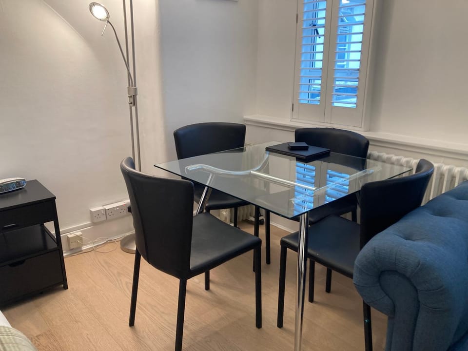 NELL GWYNN HOUSE - Spacious, Elegant, Studio Apartment, Sloane Square, London Apartment in City of Westminster