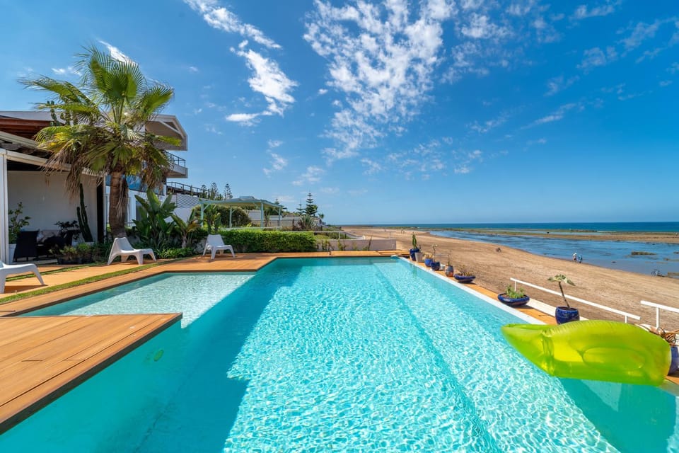 Skhirat Oceanfront Villa 5 Bedrooms Direct Beach Access Villa in Rabat-Salé-Kénitra