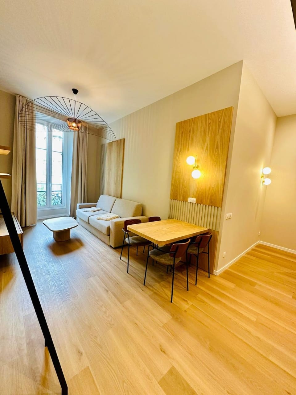 Living room, Dining area