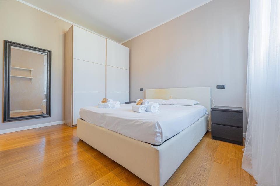 Bedroom, wardrobe
