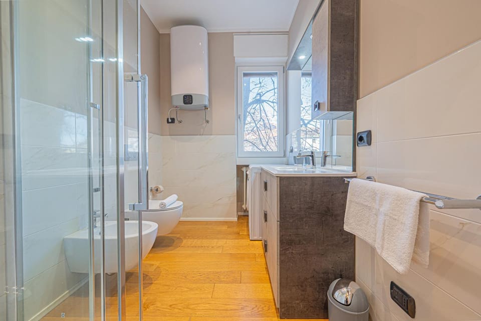 Shower, Toilet, bidet