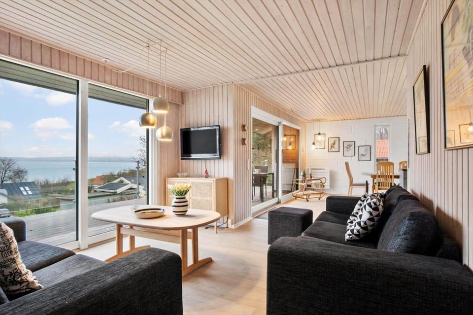 FY404-Middelfart-Klintholmvej-62 House in Middelfart