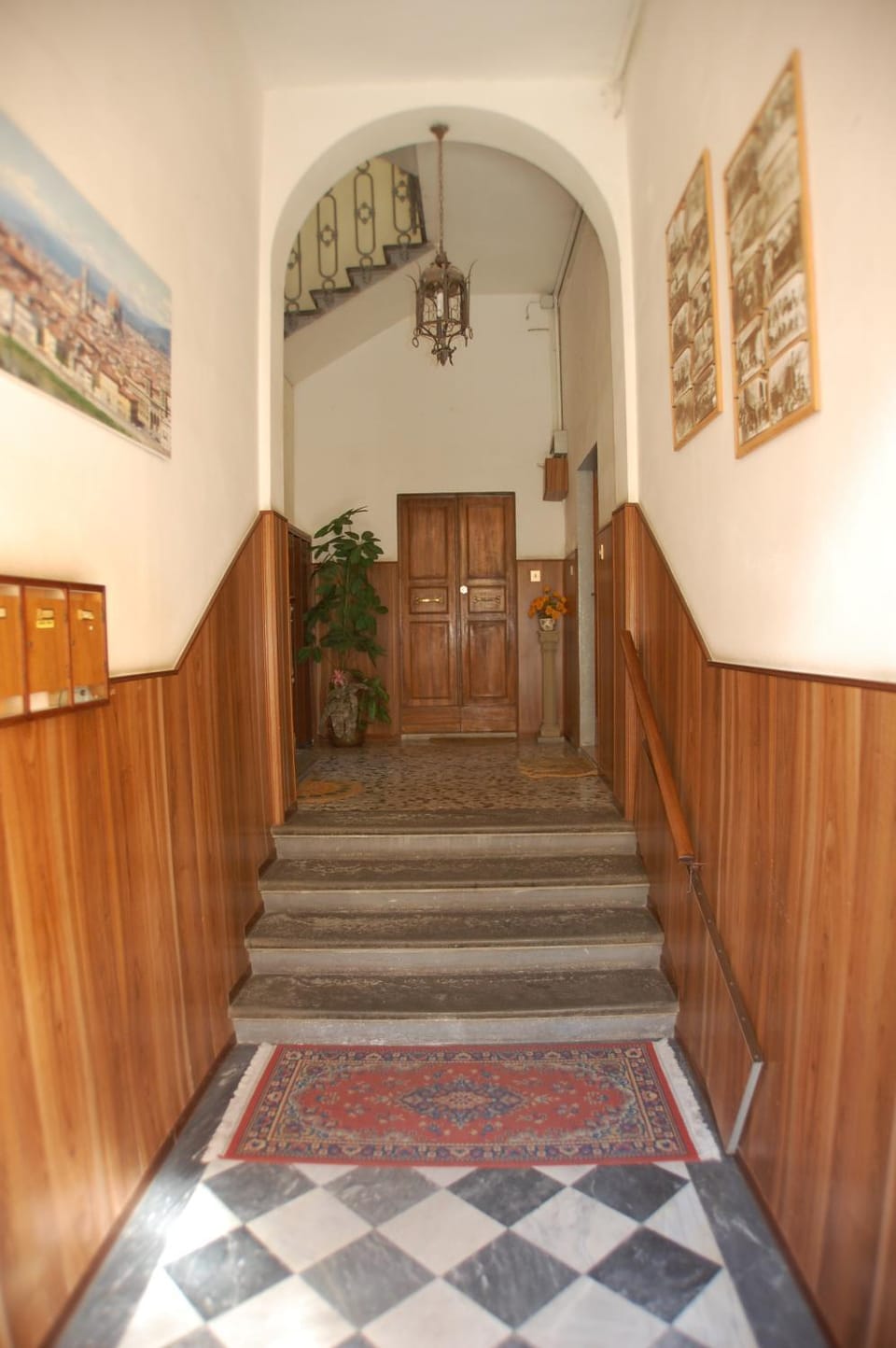 Facade/entrance