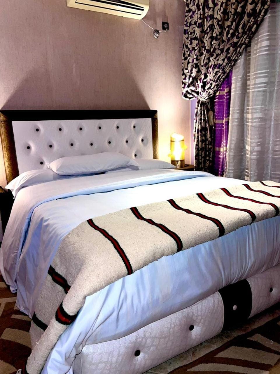 Adomar Lighted Terrace Retreat, 2BR Comfort Apartment in Marrakesh