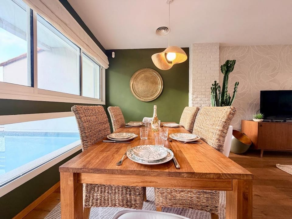 Urban Oasis - Duplex Design, Piscine privée Villa in Perpignan