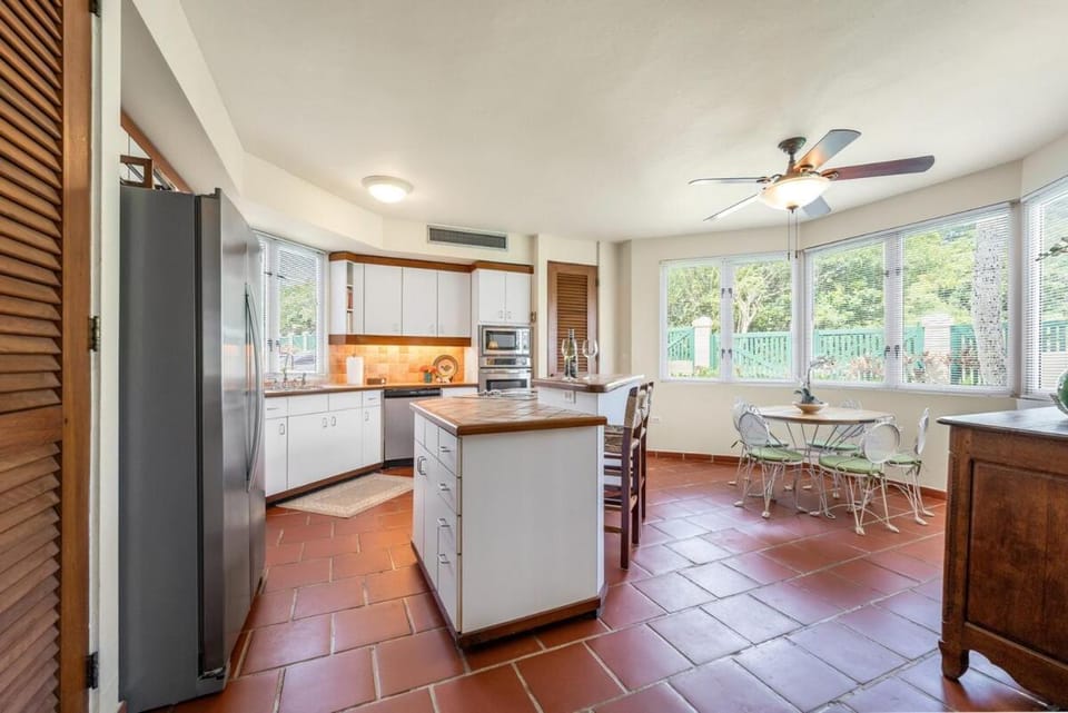 Gardenia 3BR Dorado Ocean Views 3 pools House in Puerto Rico