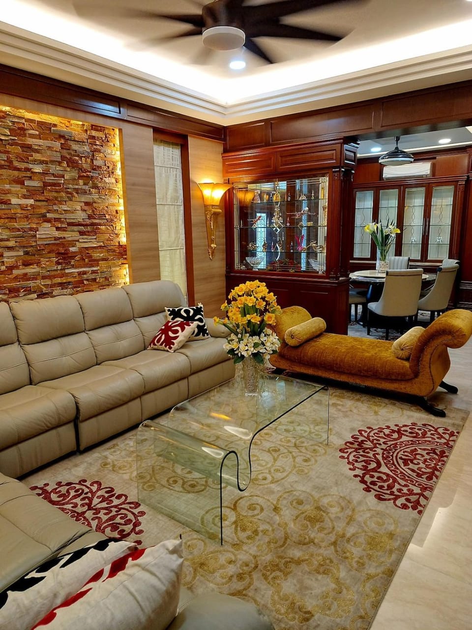 Living room, Seating area