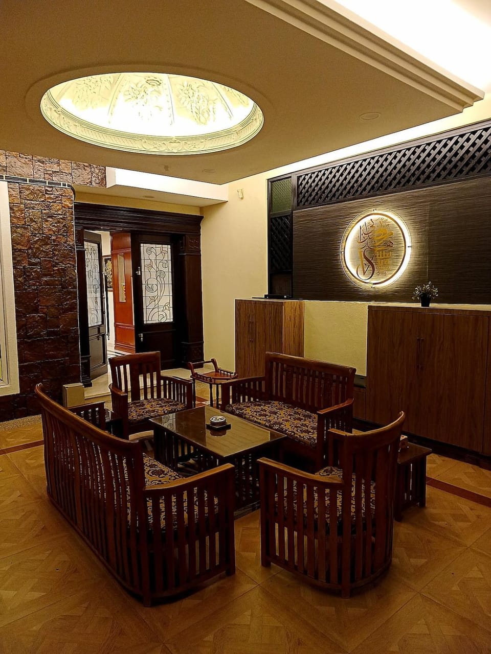 Living room, Seating area