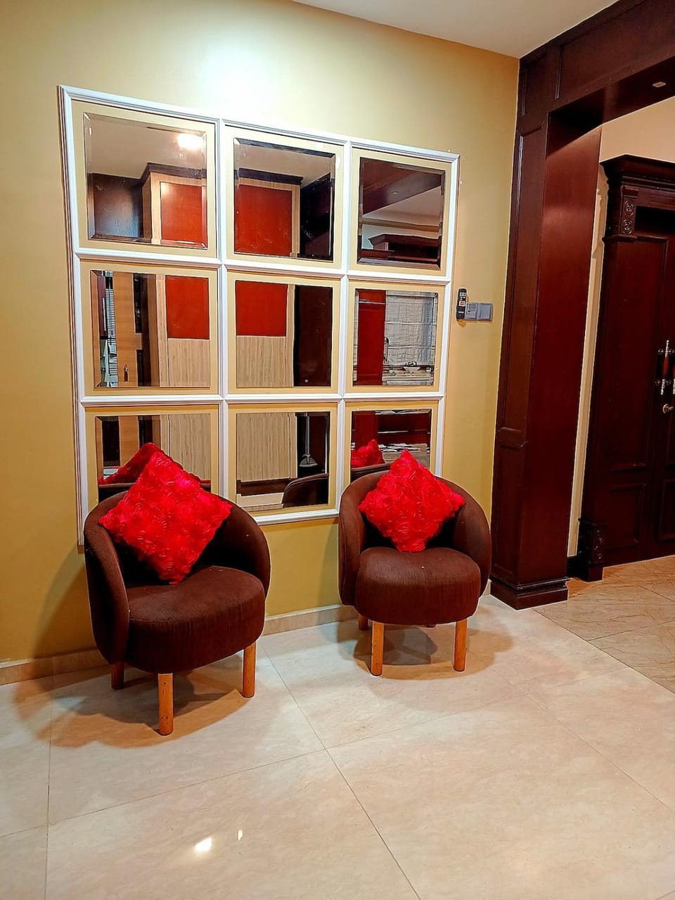 Living room, Seating area
