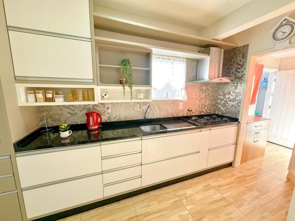 Refúgio aconchegante a 1,2 km da Praia House in Florianopolis