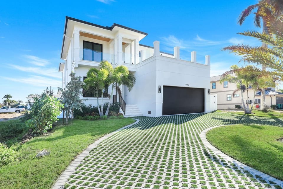Vanderbilt Luxury | Private Pool & Spa | Minutes to Vanderbilt Beach House in Naples Park