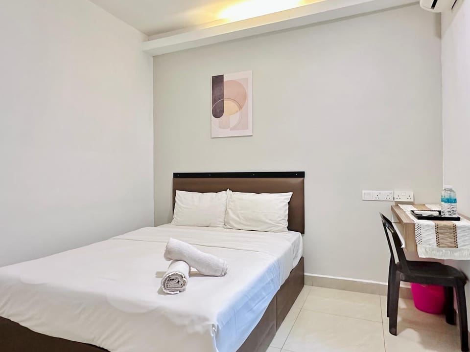 103 1B1B Nusa Bestari-Near Bkt Indah Riverview Inn Bed and Breakfast in Johor Bahru