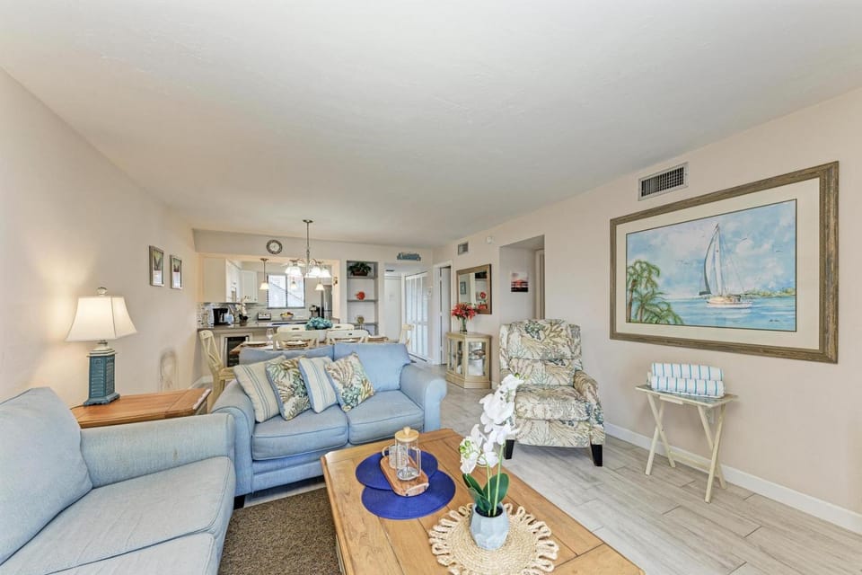 Blissfull Bay: Runaway Bay - Bayfront Condo! Largest Heated Pool by Anna Maria Life Vacation Rentals House in Bradenton Beach