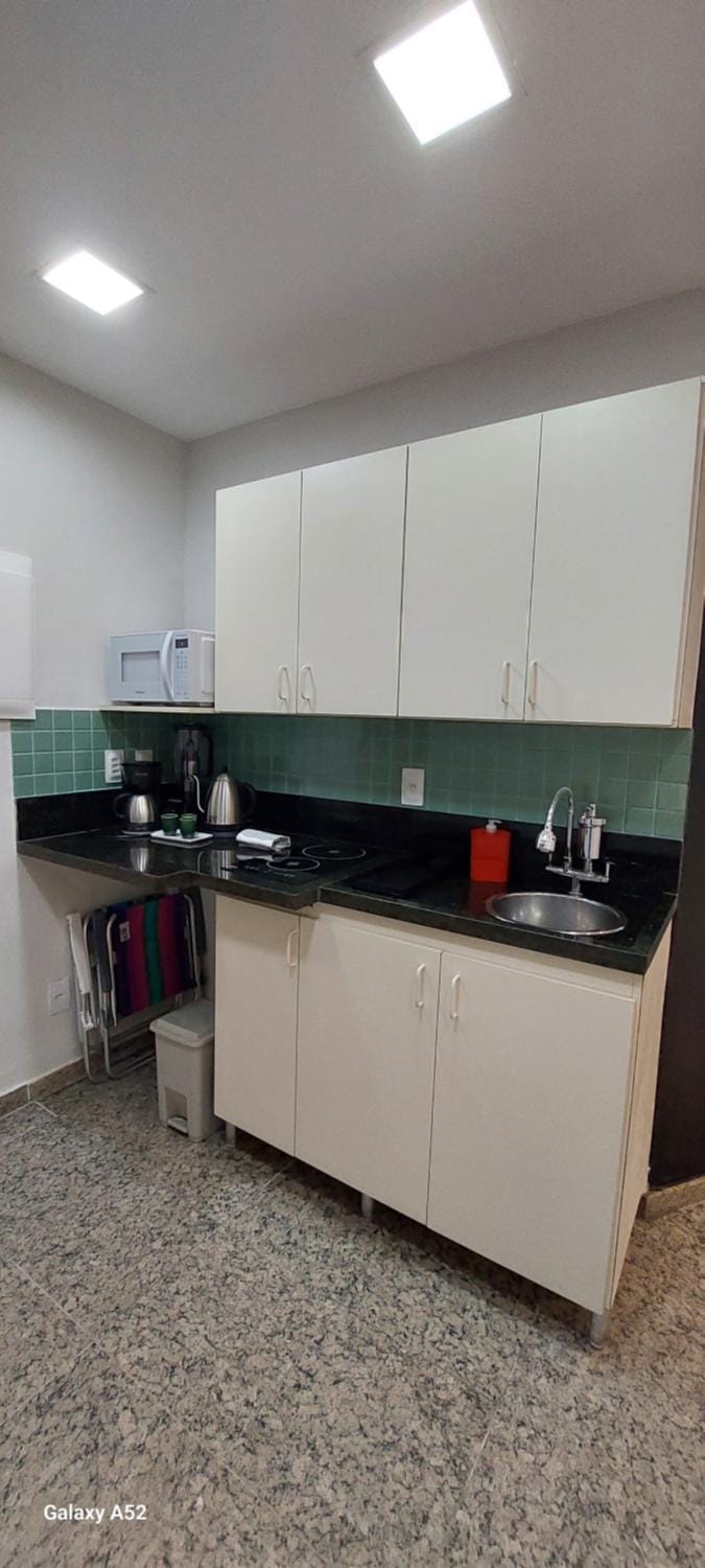 Coffee/tea facilities, Kitchen or kitchenette, microwave
