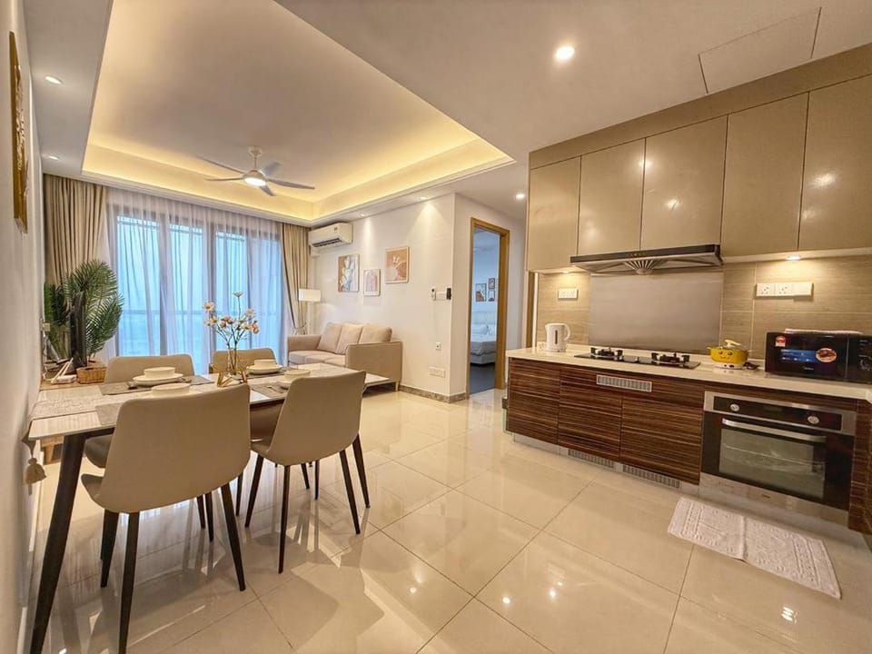 B2133A09 R&F Princess Cove 2BR Sea View JB Central Apartment in Johor Bahru