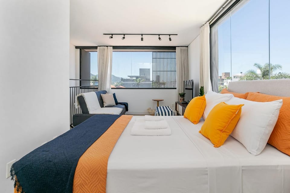 Bed, View (from property/room), Living room, Photo of the whole room, Seating area, Bedroom