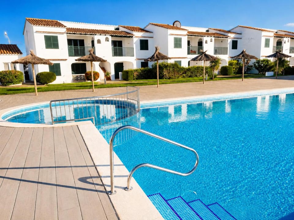 Property building, Pool view, Swimming pool, sunbed