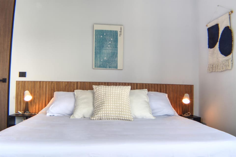 Country Club 1BR KingSize Bed with Air Conditioner & Amazing Views Apartment in Guadalajara