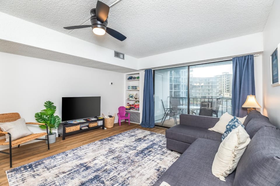 Beachside Getaway Updated 1BR with Wi-Fi & Pool House in Ocean City