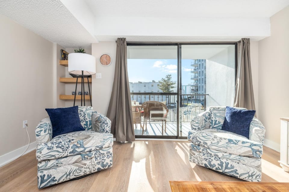 Modern 1BR Oasis with Pool & Easy Beach Access House in Ocean City