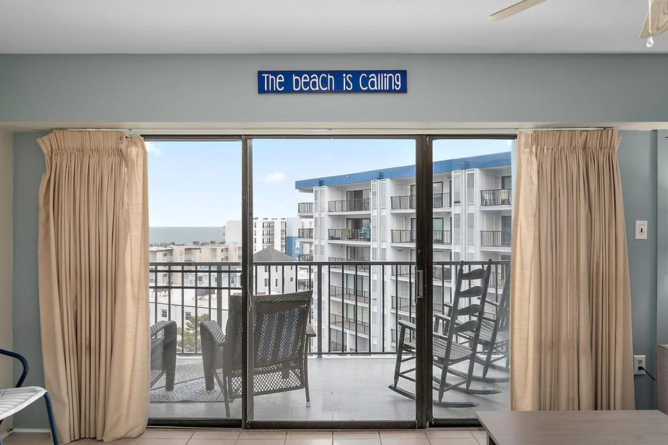 3 Bedroom Bluewater East Condo with Outdoor Pool! House in Ocean City