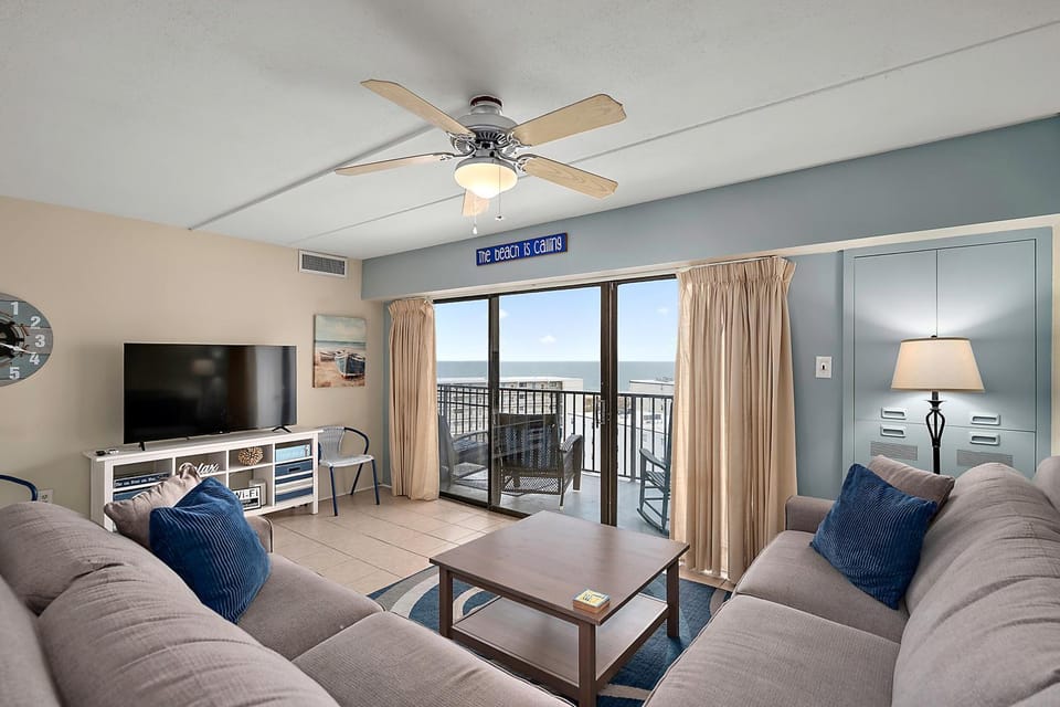 3 Bedroom Bluewater East Condo with Outdoor Pool! House in Ocean City