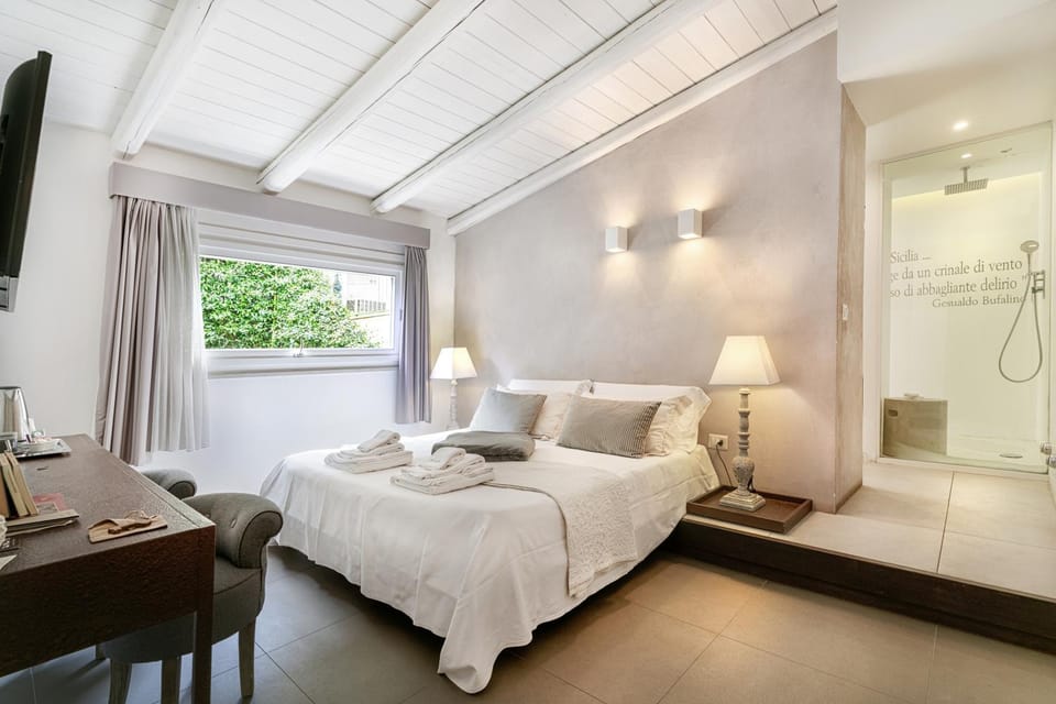 Bed, Photo of the whole room, Bedroom, Garden view, hair dryier, towels, elevator