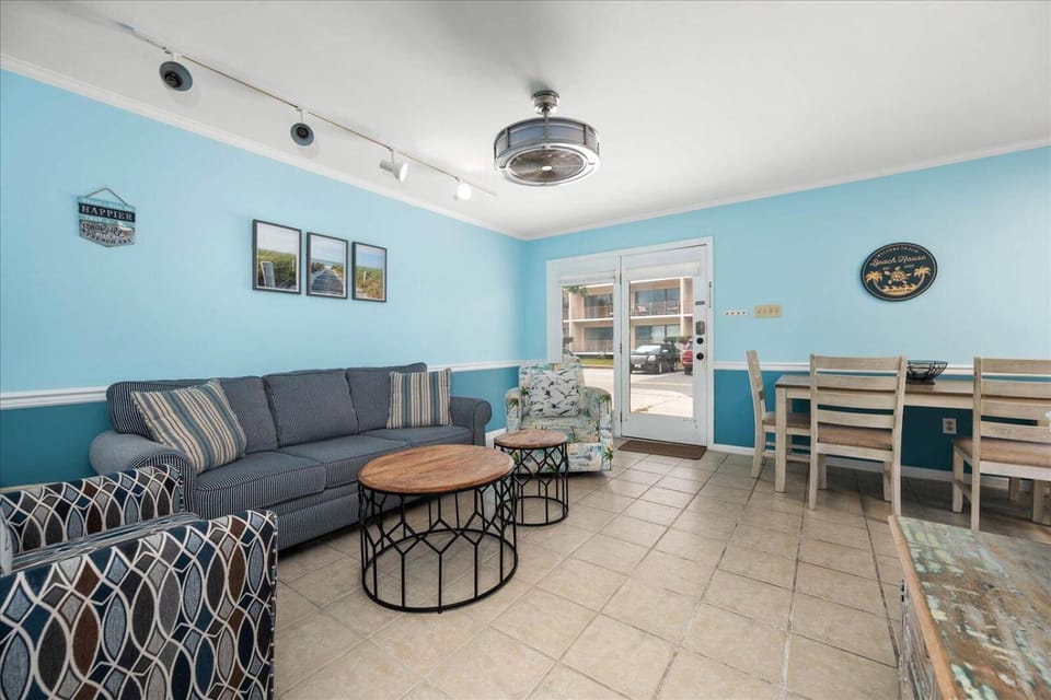 3 Bedroom Pet Friendly Oceanblock Condo! House in Ocean City