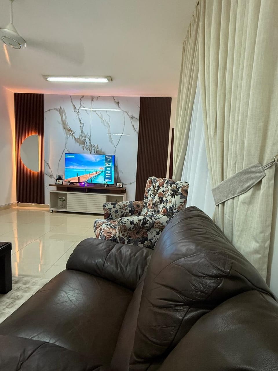 Opera 43 Spacious & Central Apartment in Muscat