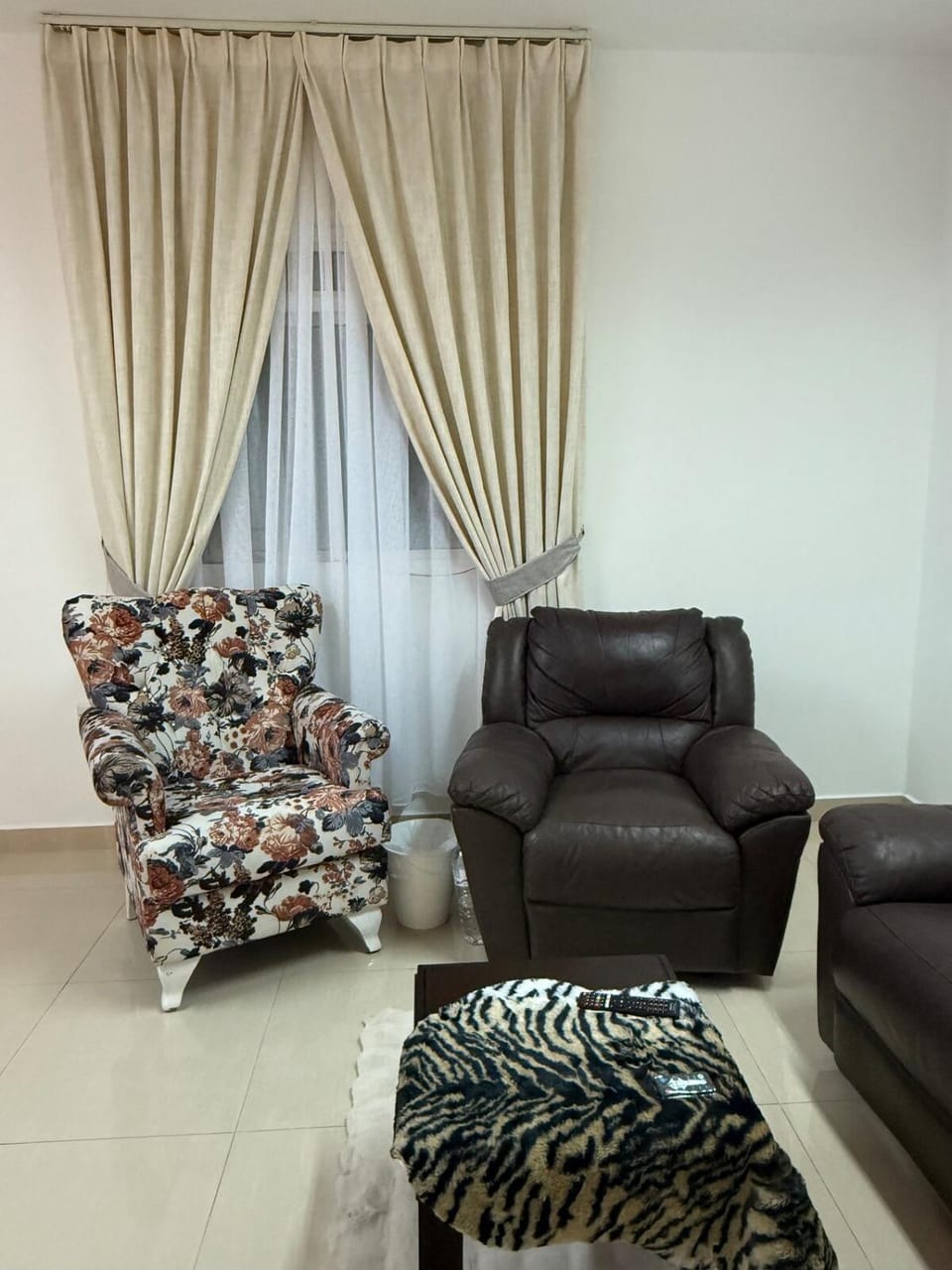 Opera 43 Spacious & Central Apartment in Muscat