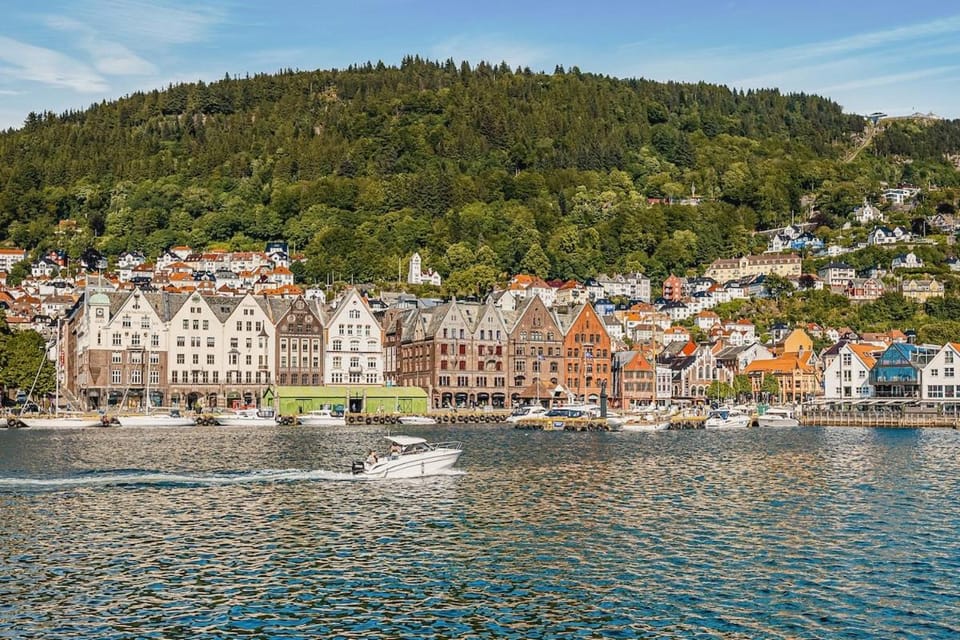 Modern apartment on Bryggen Walking distance to everything! Apartment in Bergen