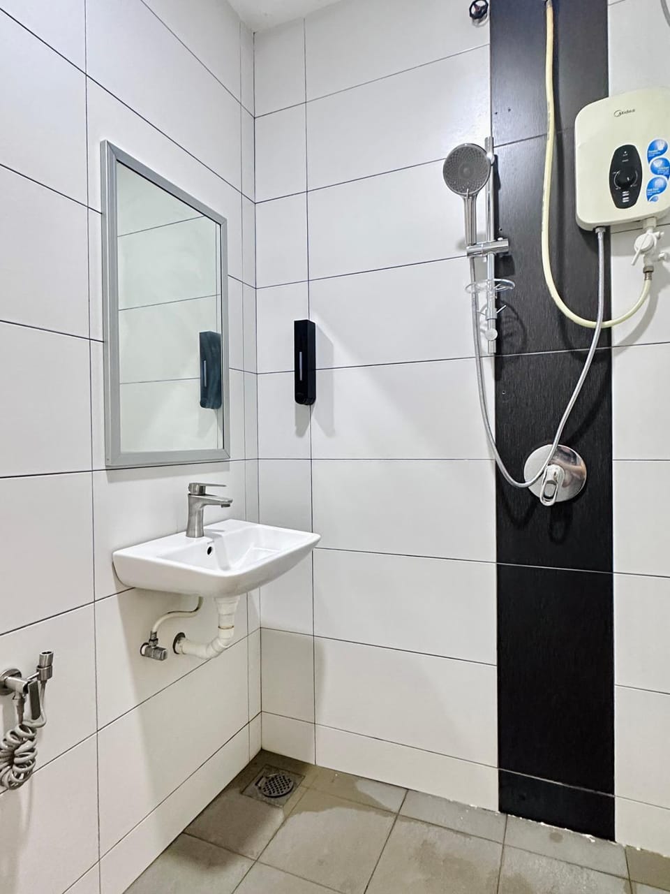 302 1B1B Nusa Bestari-Near Bkt Indah Riverview Inn Bed and Breakfast in Johor Bahru