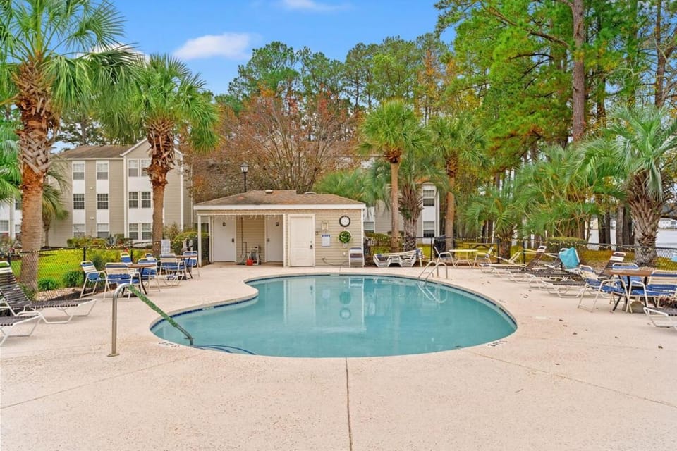 Surfside Beach Paradise Apartment in Garden City
