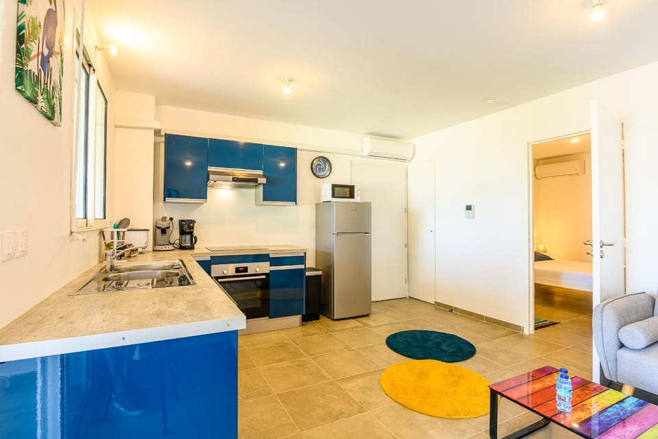 Suite face à la plage et proche des commerces Apartment in La Trinité