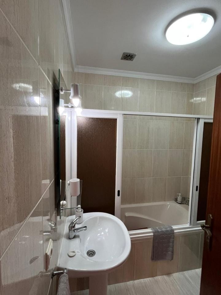 Bathroom, Bath