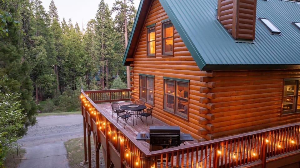 Happy Trails-Family Style Log Home Winter Escape House in Shaver Lake