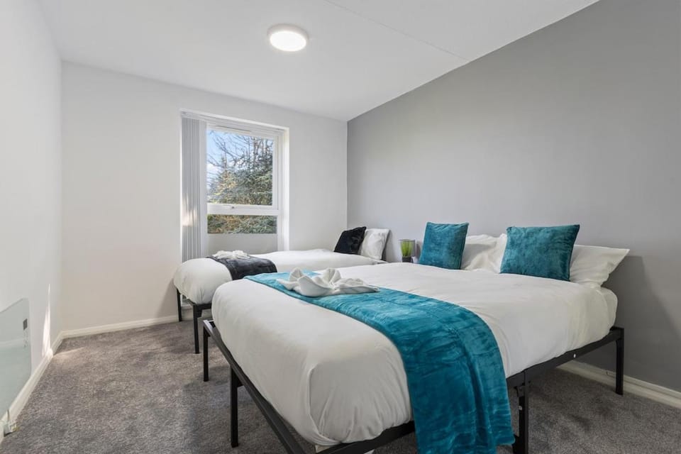Spacious 2-Bed Apartment in Birmingham Parking Included Apartment in Birmingham