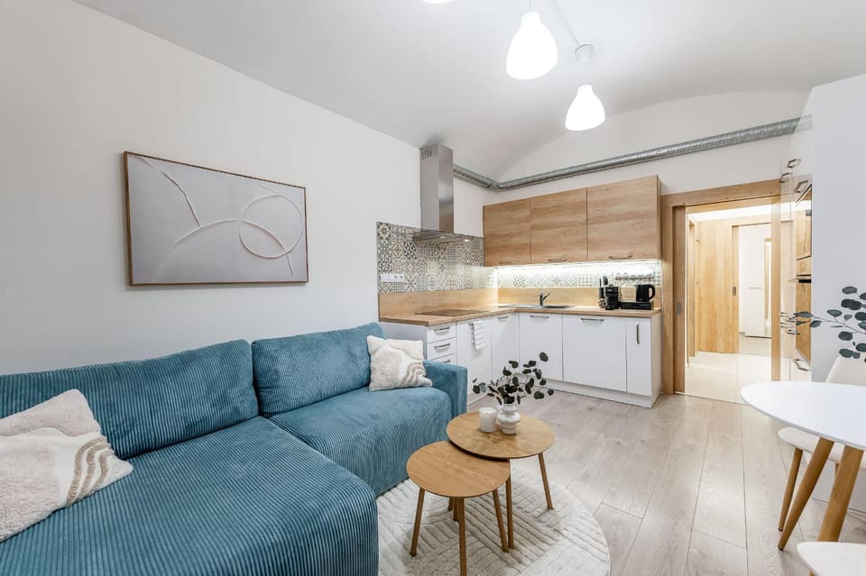 Kitchen or kitchenette, Living room, Seating area, Dining area, stove