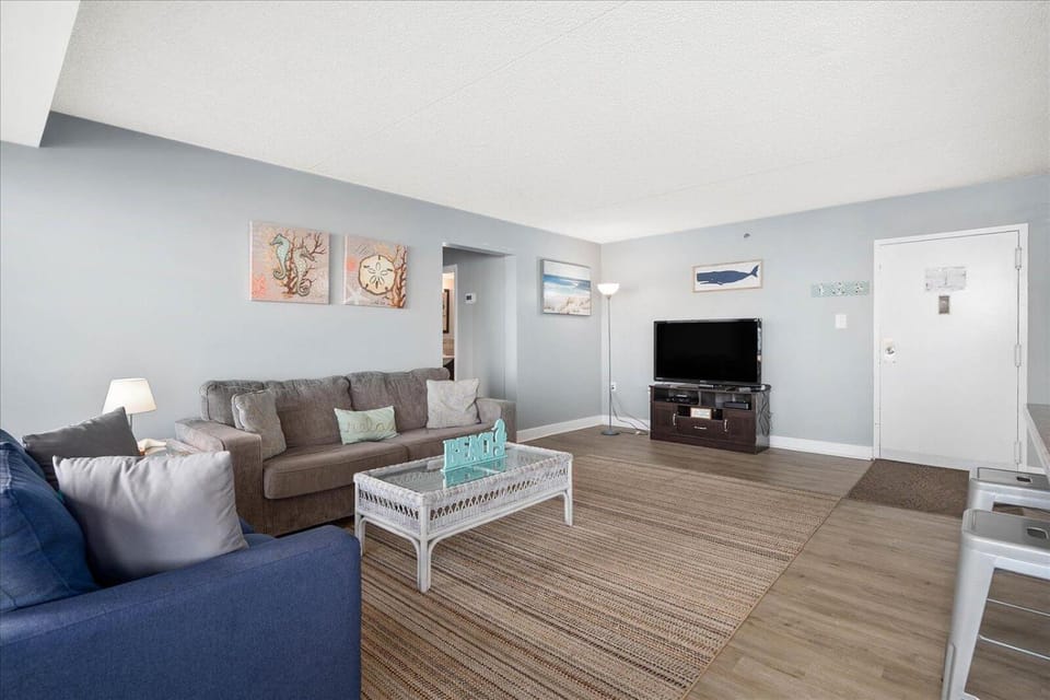 2 Bedroom Condo in the Capri with Side Ocean Views & Indoor Pool House in Ocean City