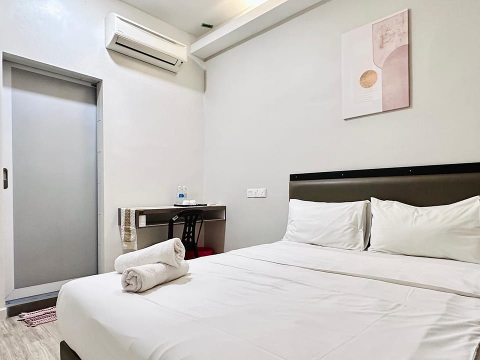 307 1B1B Nusa Bestari-Near Bkt Indah Riverview Inn Bed and Breakfast in Johor Bahru