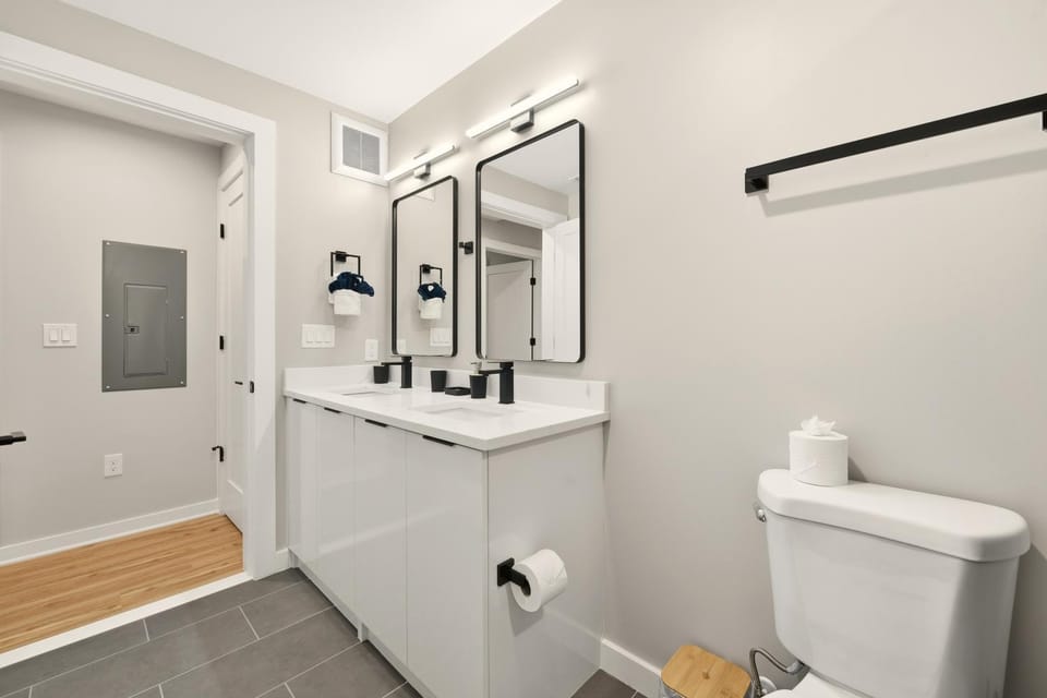 Bathroom, Bedroom