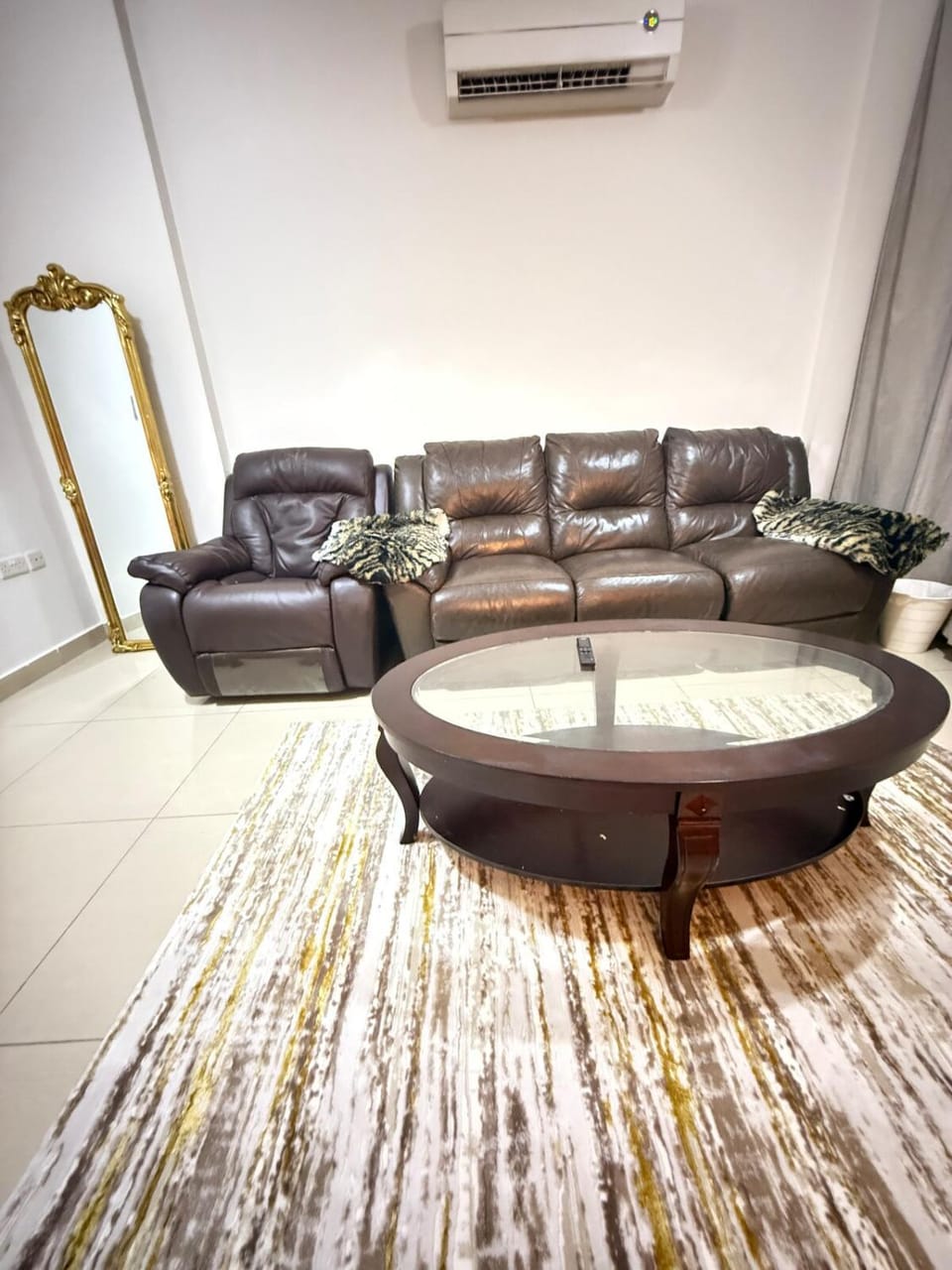 Opera47 Spacious & Central Apartment in Muscat