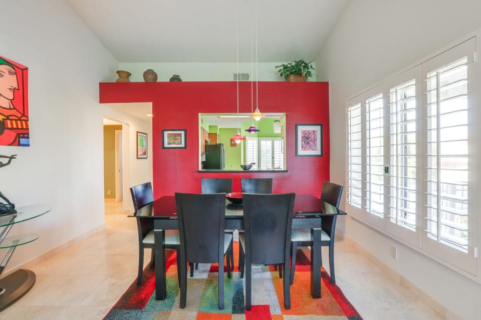 Stay on the Greens! Resort-Style Palm Desert Condo House in Palm Desert