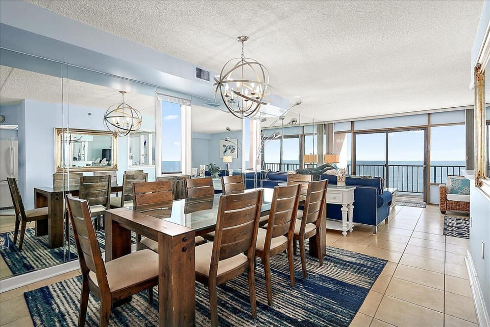 3 Bedroom with a Direct Ocean Front at the Capri! House in Ocean City