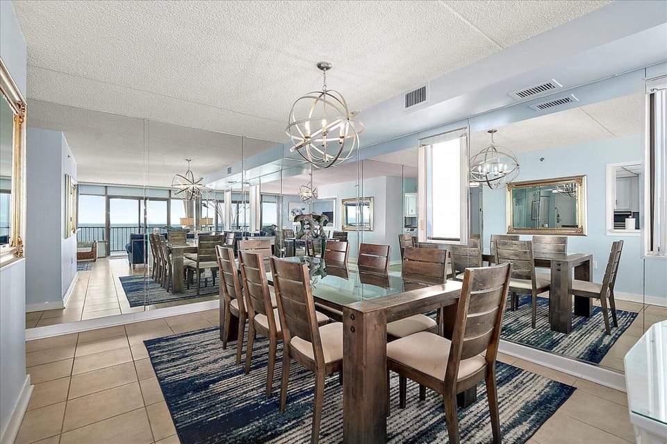 3 Bedroom with a Direct Ocean Front at the Capri! House in Ocean City
