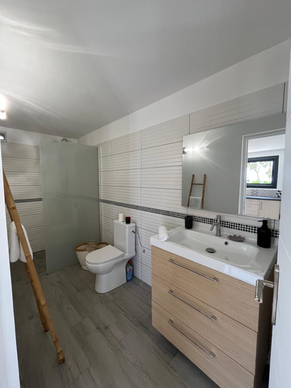 Entre Ciel & Mer Apartment in Leeward Islands