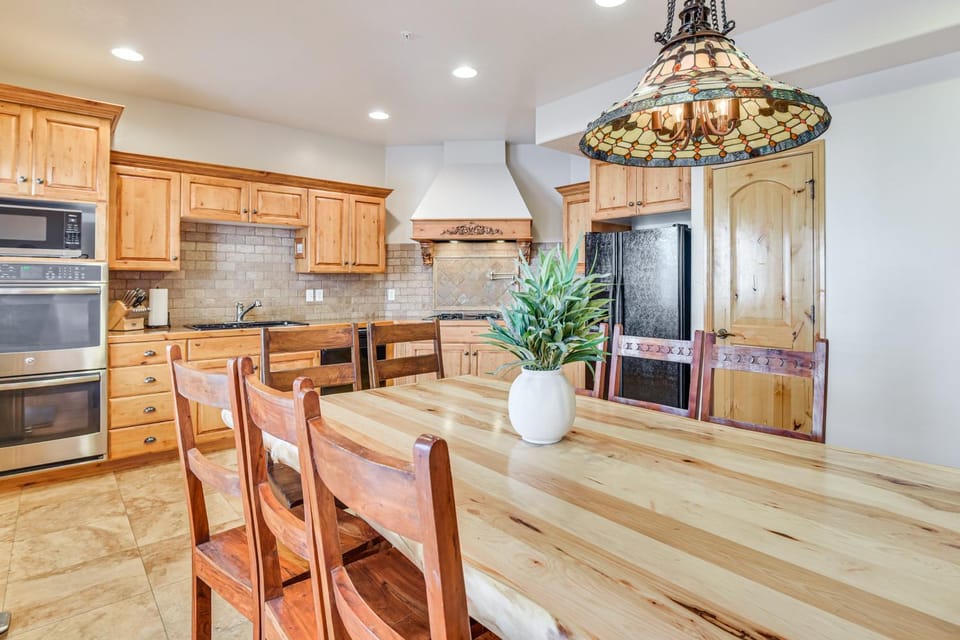 Eden Utah Ski Retreat Near Slopes, Golf & Pool! House in Utah